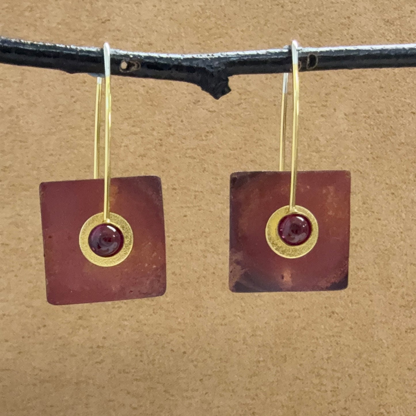 "Raku" small square earrings with Garnets