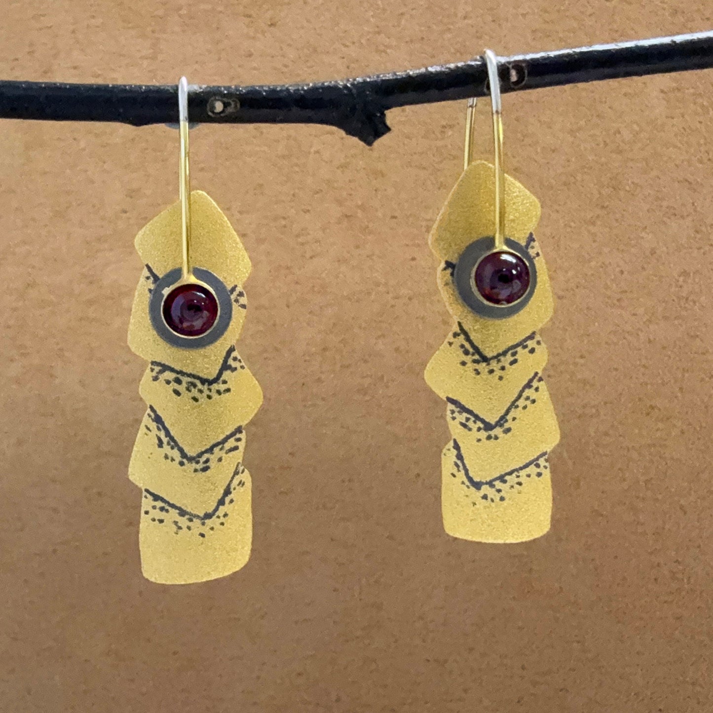 Vermeil "Scraffito" Earrings with Garnets