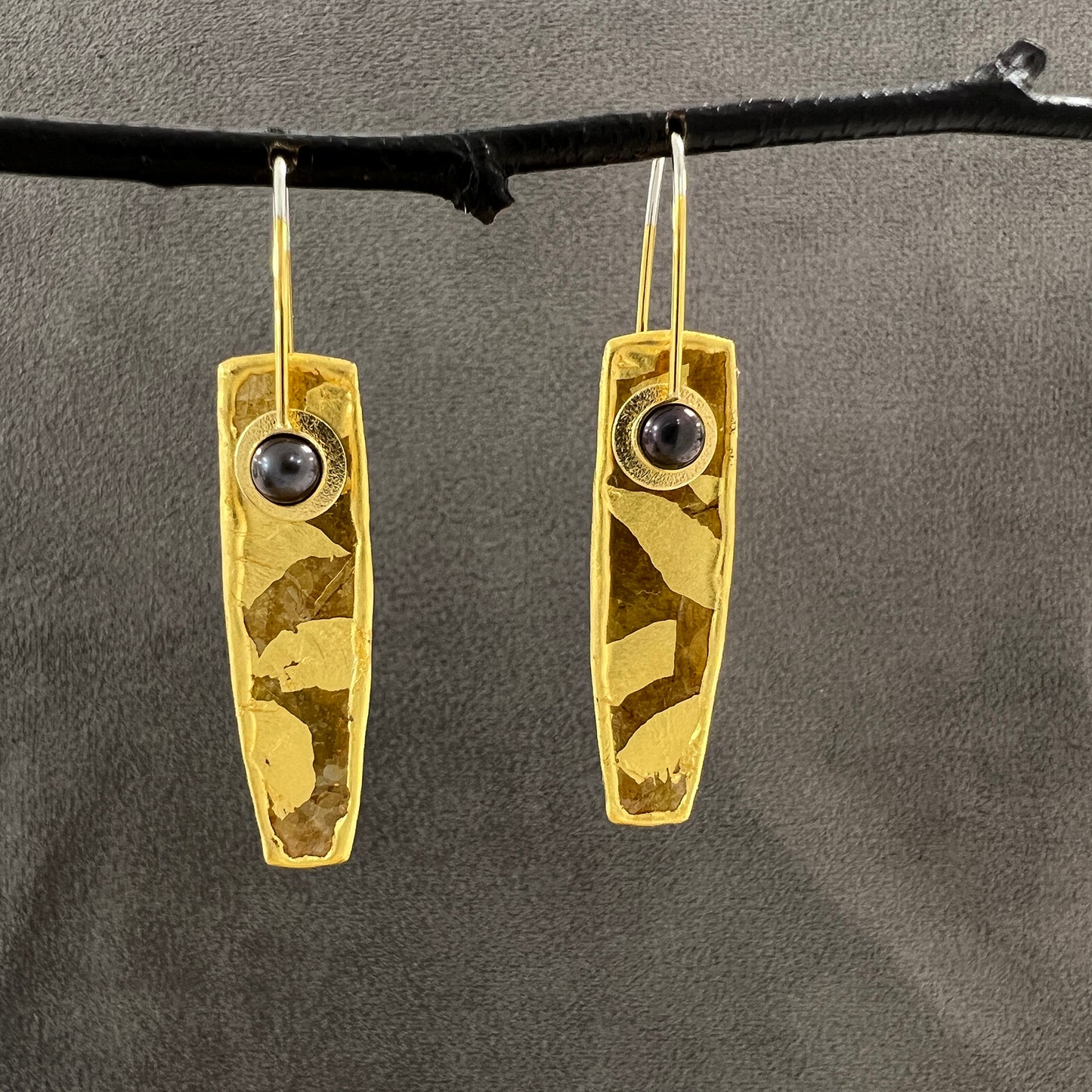 Small Mica Tapered Bar 2025