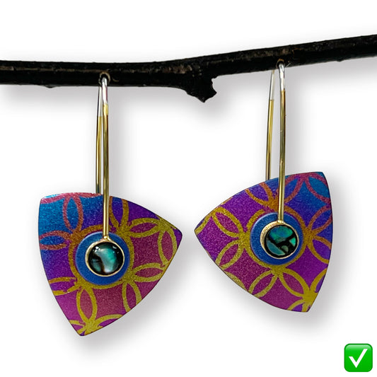 Color-Merge Lace Triangle Earrings 2025