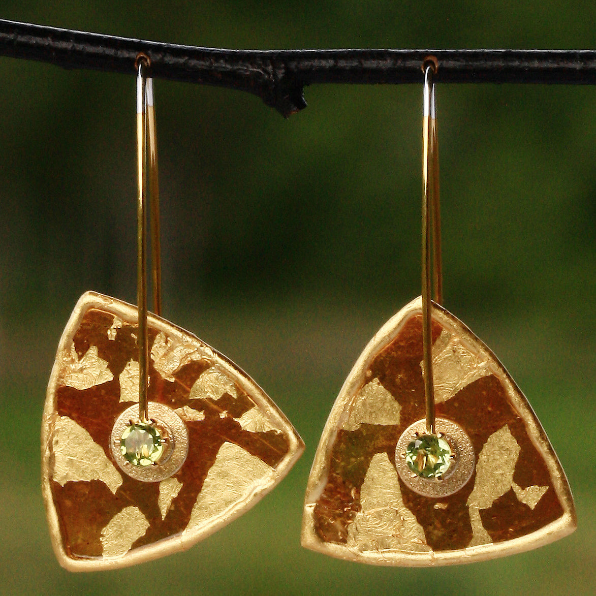Medium Mica Triangles 2025