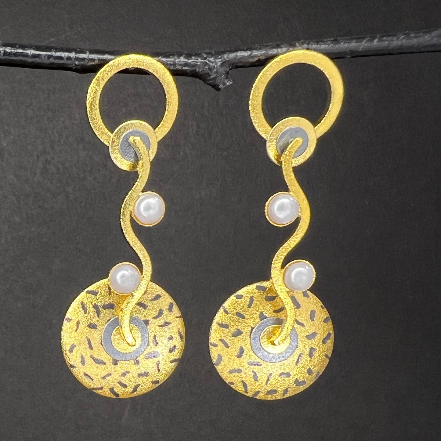 Medium Wave Posted Circles 2025