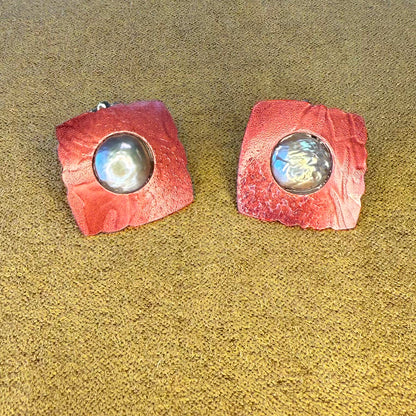 Hiirodo Rosebud Pearl Concert Earrings