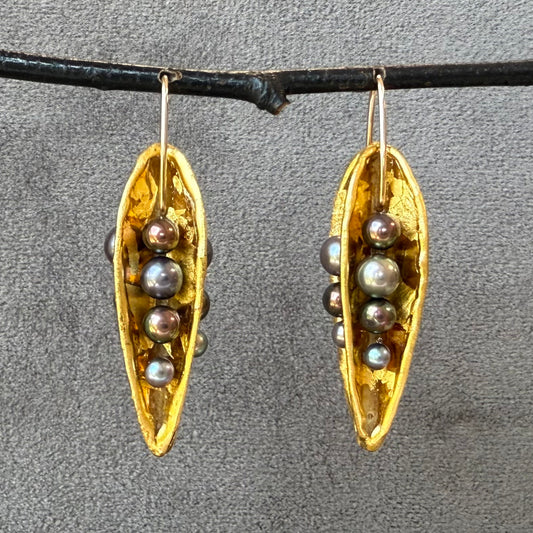 Small Black Pearl Mica Pods
