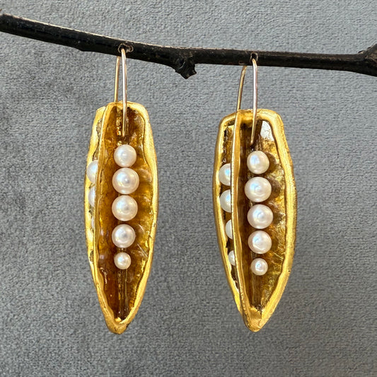 Large White Pearl Mica Pods
