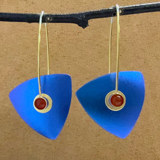 Medium Niobium Triangular earrings with Carnelians
