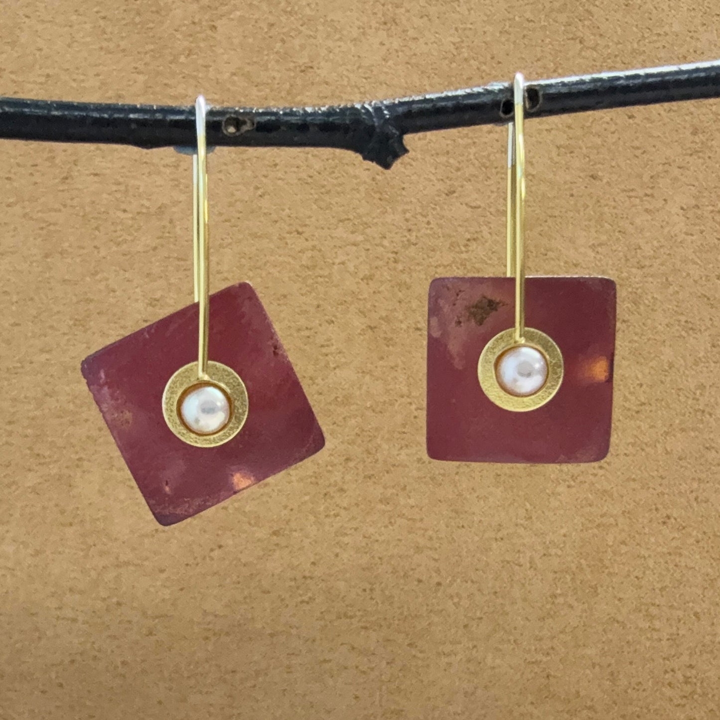 "Raku" small square earrings with Natural Color Pearls