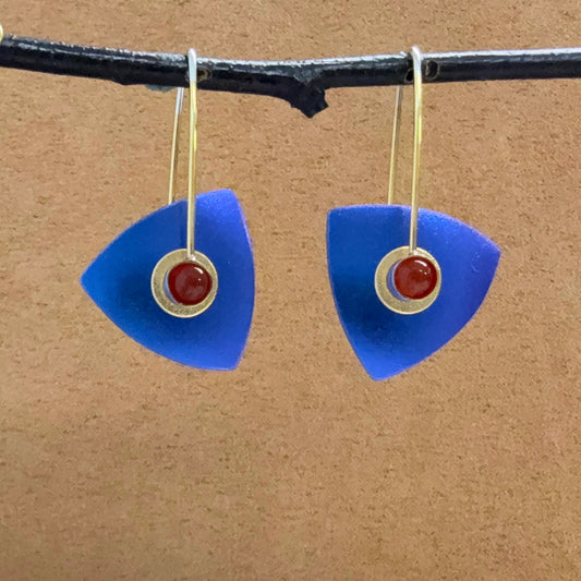 Small Niobium Triangle earrings with Carnelians
