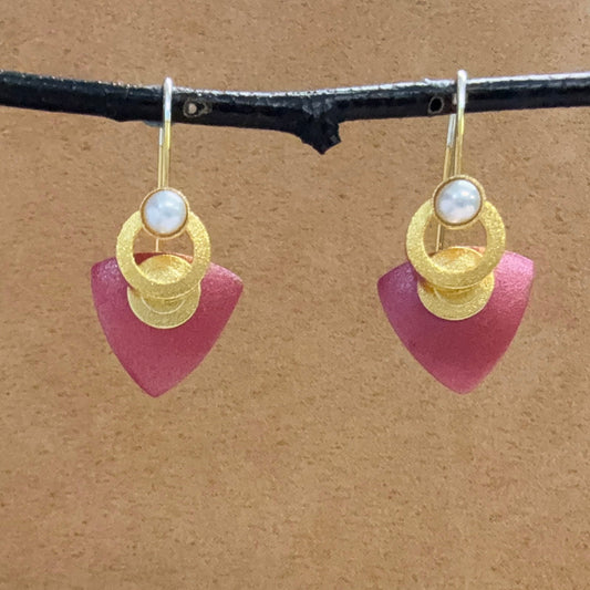 Hiirodo Tiny Triangle French Loop earrings with Pearls