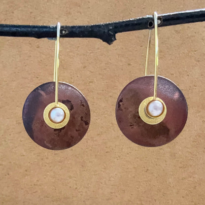"Raku" Medium Circle Earrings with Natural Color Pearls