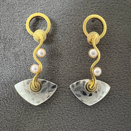 Silver Manta Posted Wave Earrings