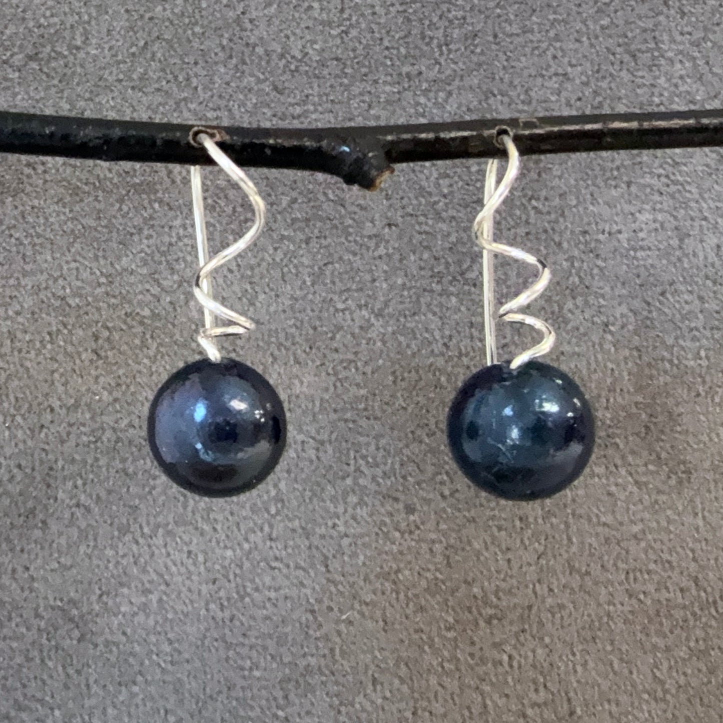 Pearl Tendril Drops 2026