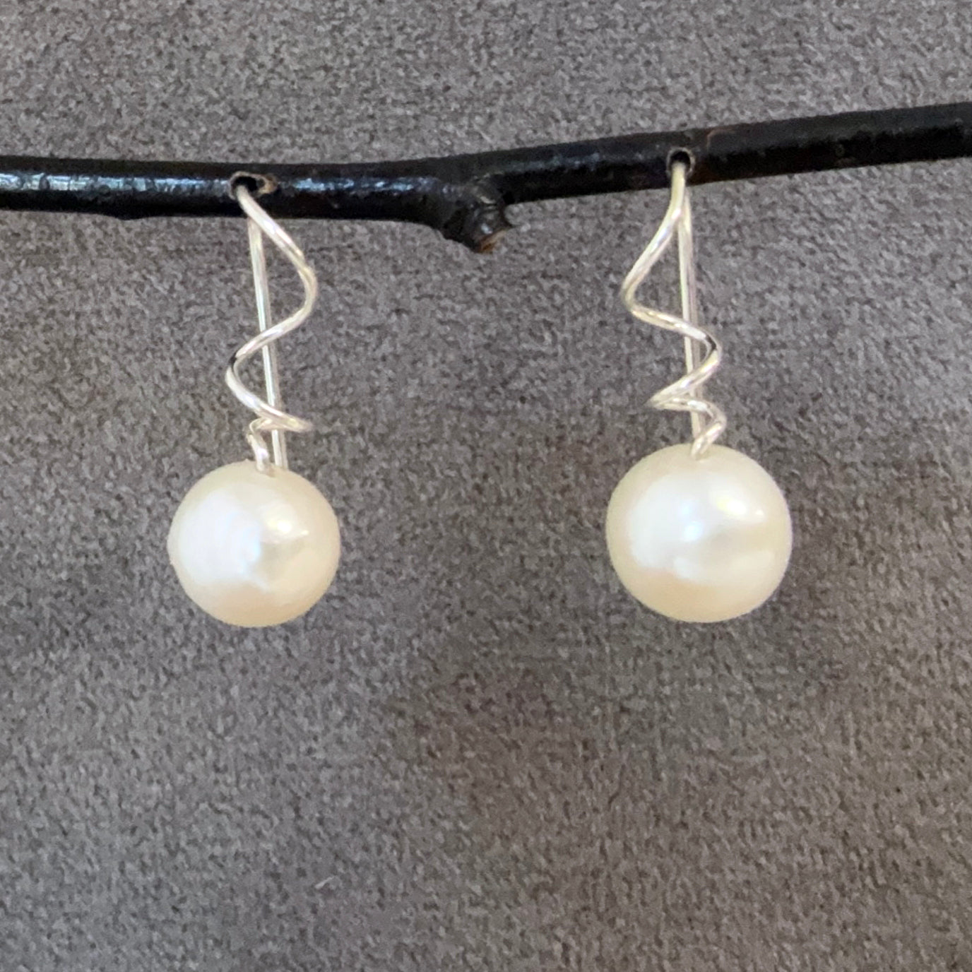 Pearl Tendril Drops 2026