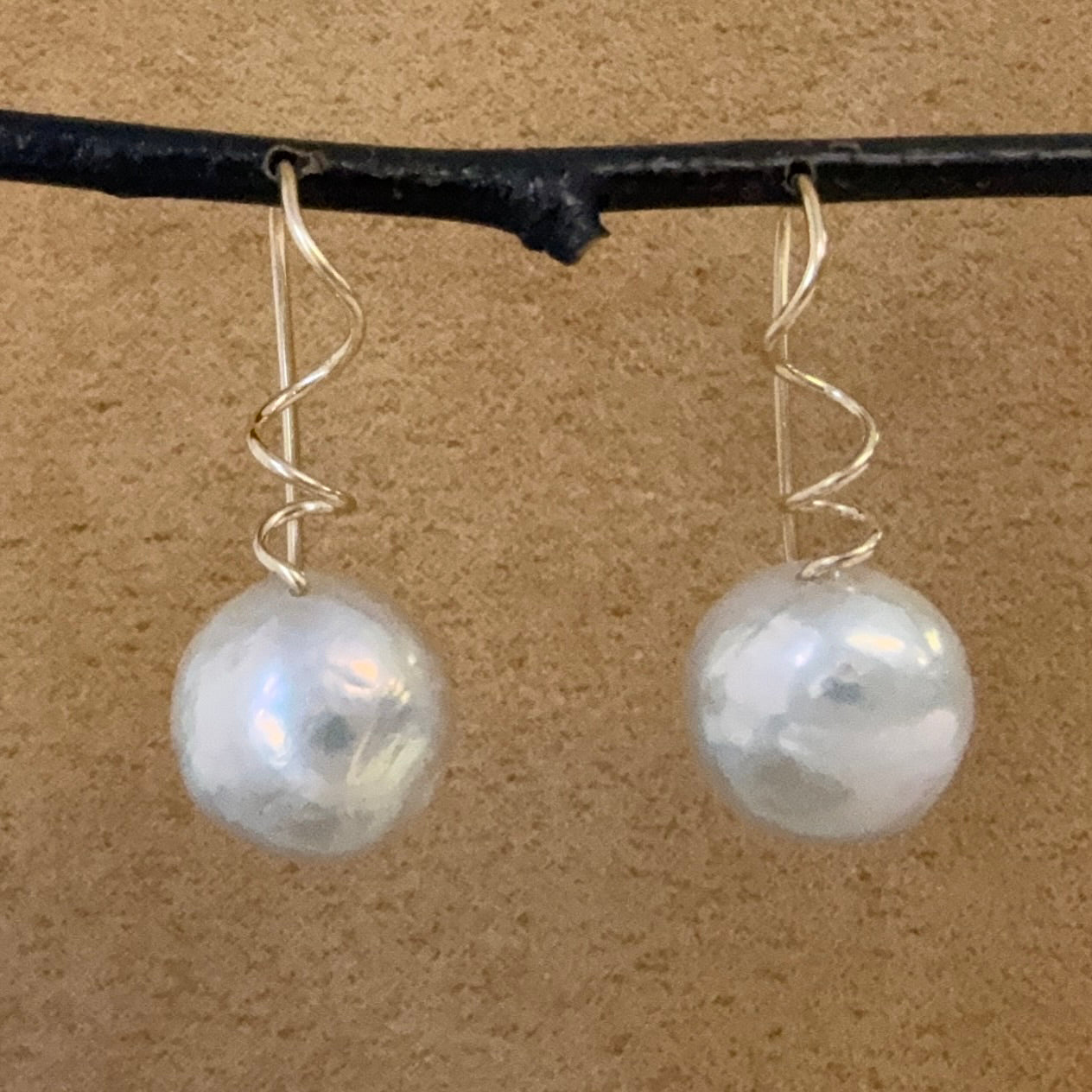Large Pearl Tendril Drops 2026