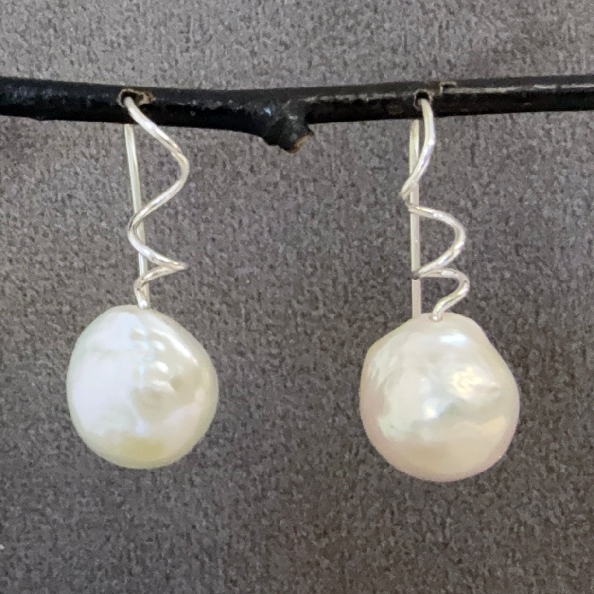 Large Pearl Tendril Drops 2026