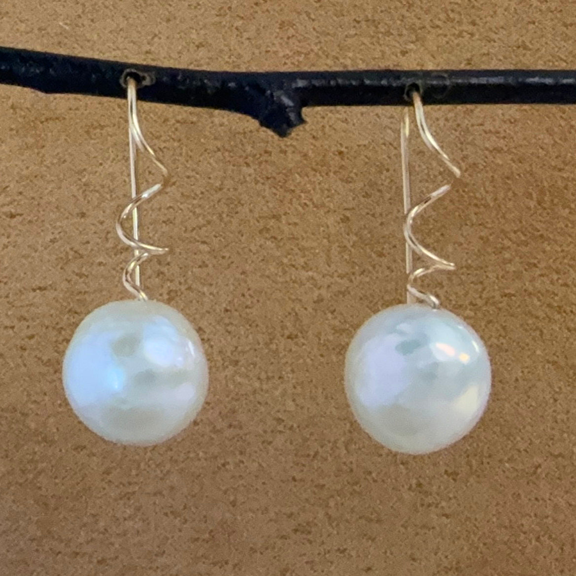 Large Pearl Tendril Drops 2026