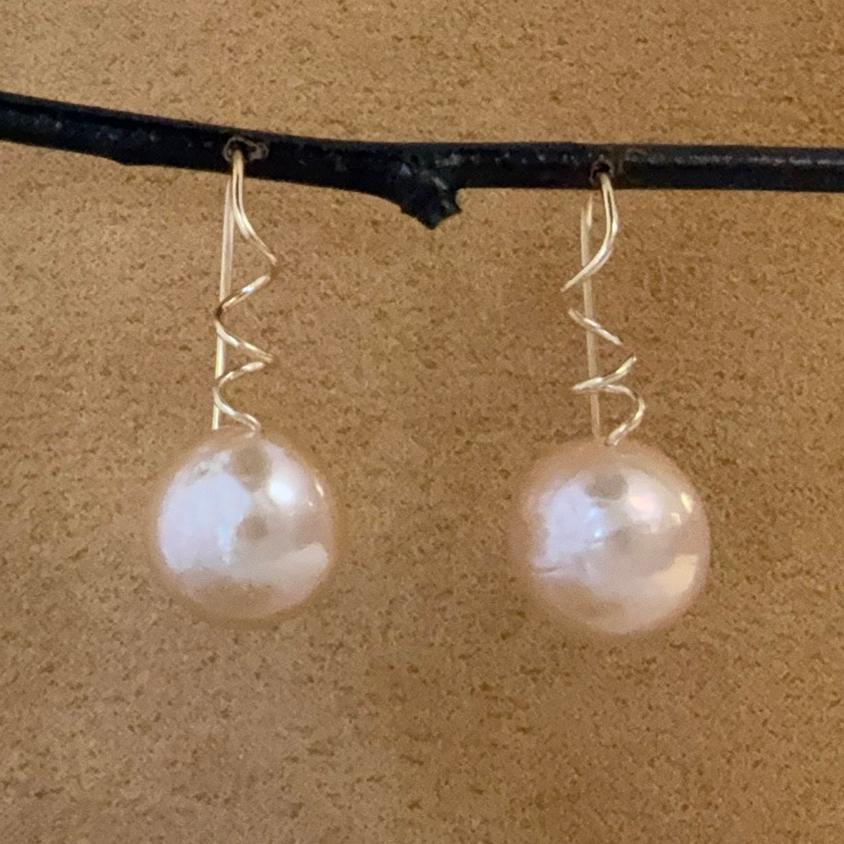 Large Pearl Tendril Drops 2026