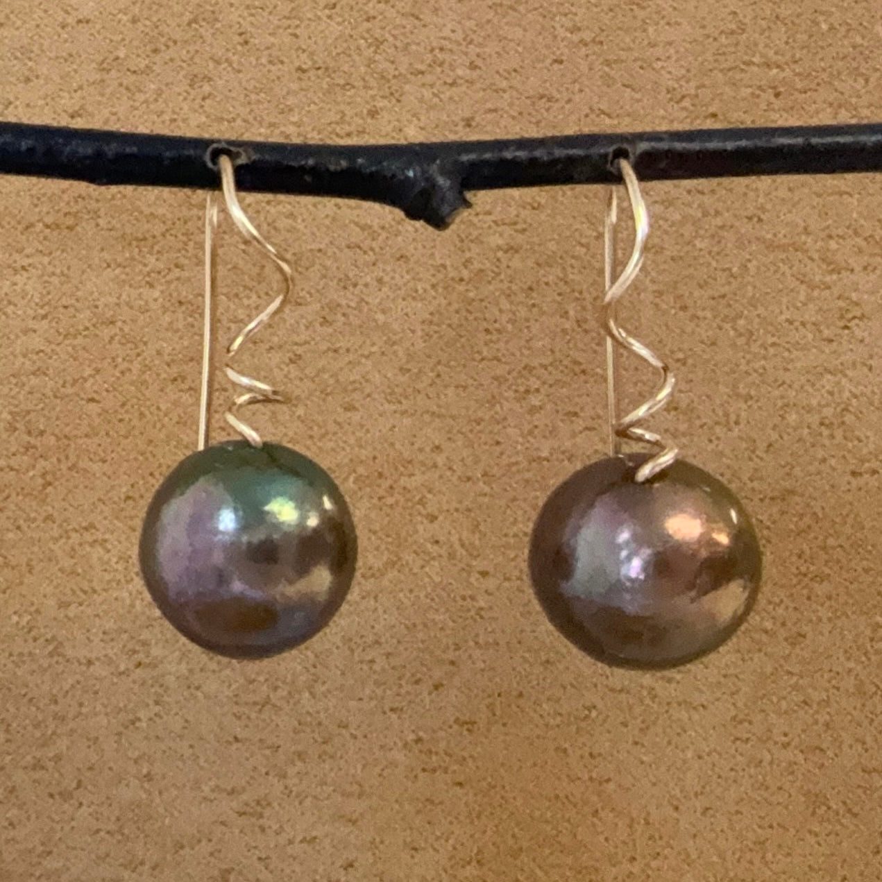 Large Pearl Tendril Drops 2026