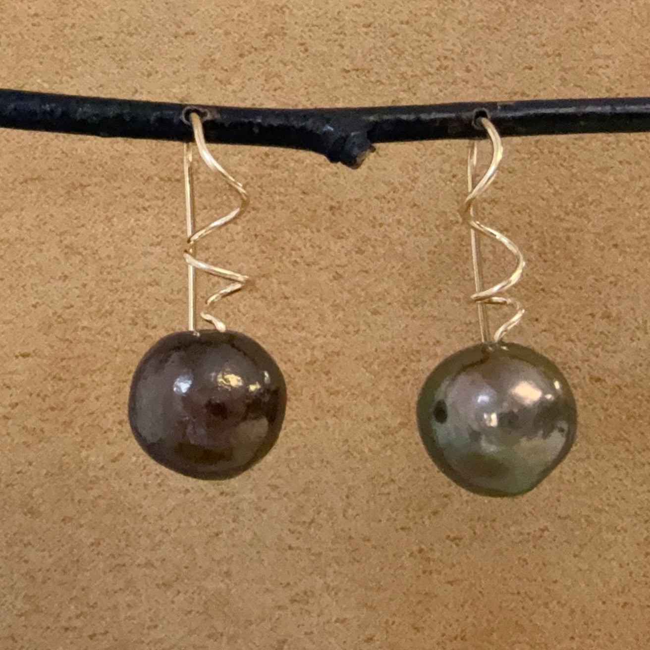 Large Pearl Tendril Drops 2026
