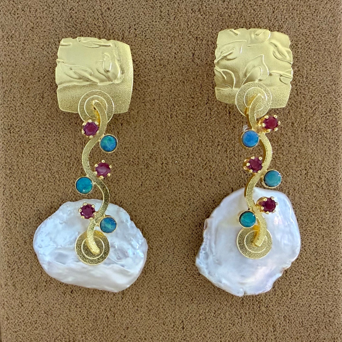 Keshi Pearl Waves 2025