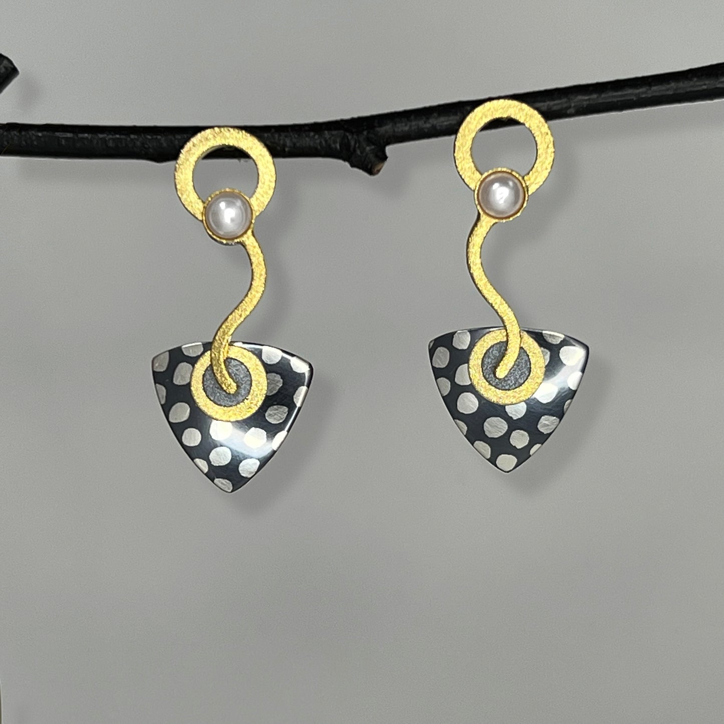 Tiny Posted Wave Triangle Collection 2025